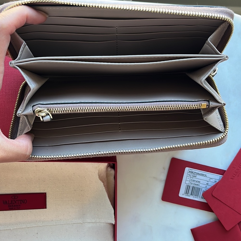 Valentino rockstuds continental wallet - Picture 5 of 6